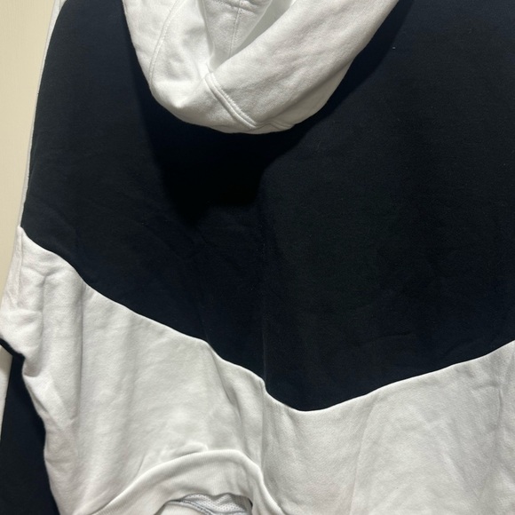 Under Armour Full Sleeve Women’s Size L - Picture 3 of 6